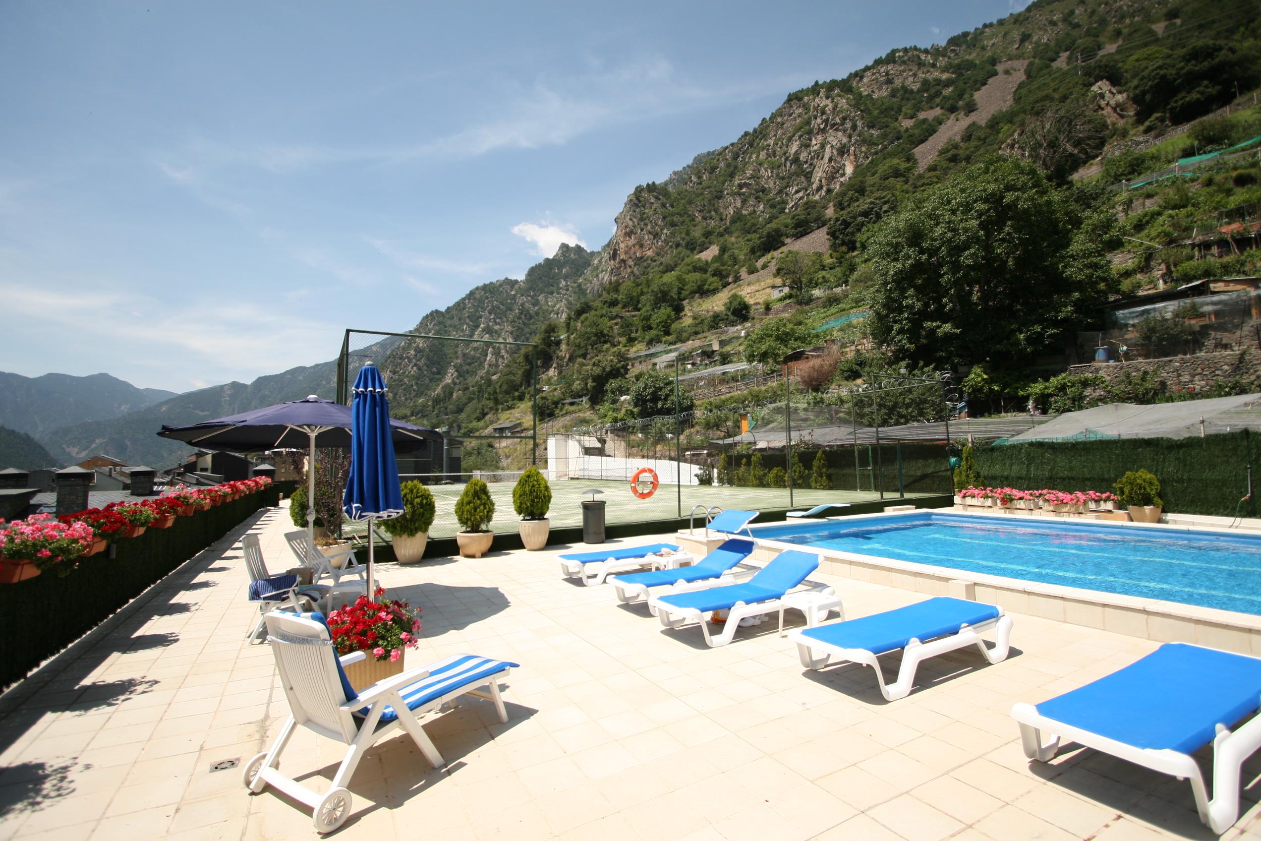Hotel Pyrenees Andorra la Vella Eksteriør billede